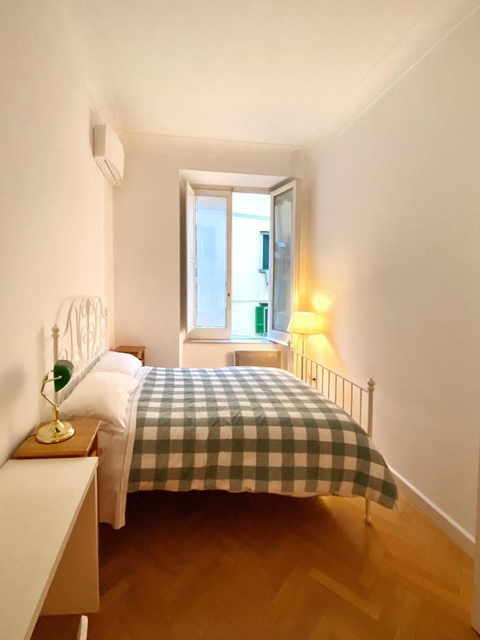 Napoliforever Chiaia Apartment Ngoại thất bức ảnh