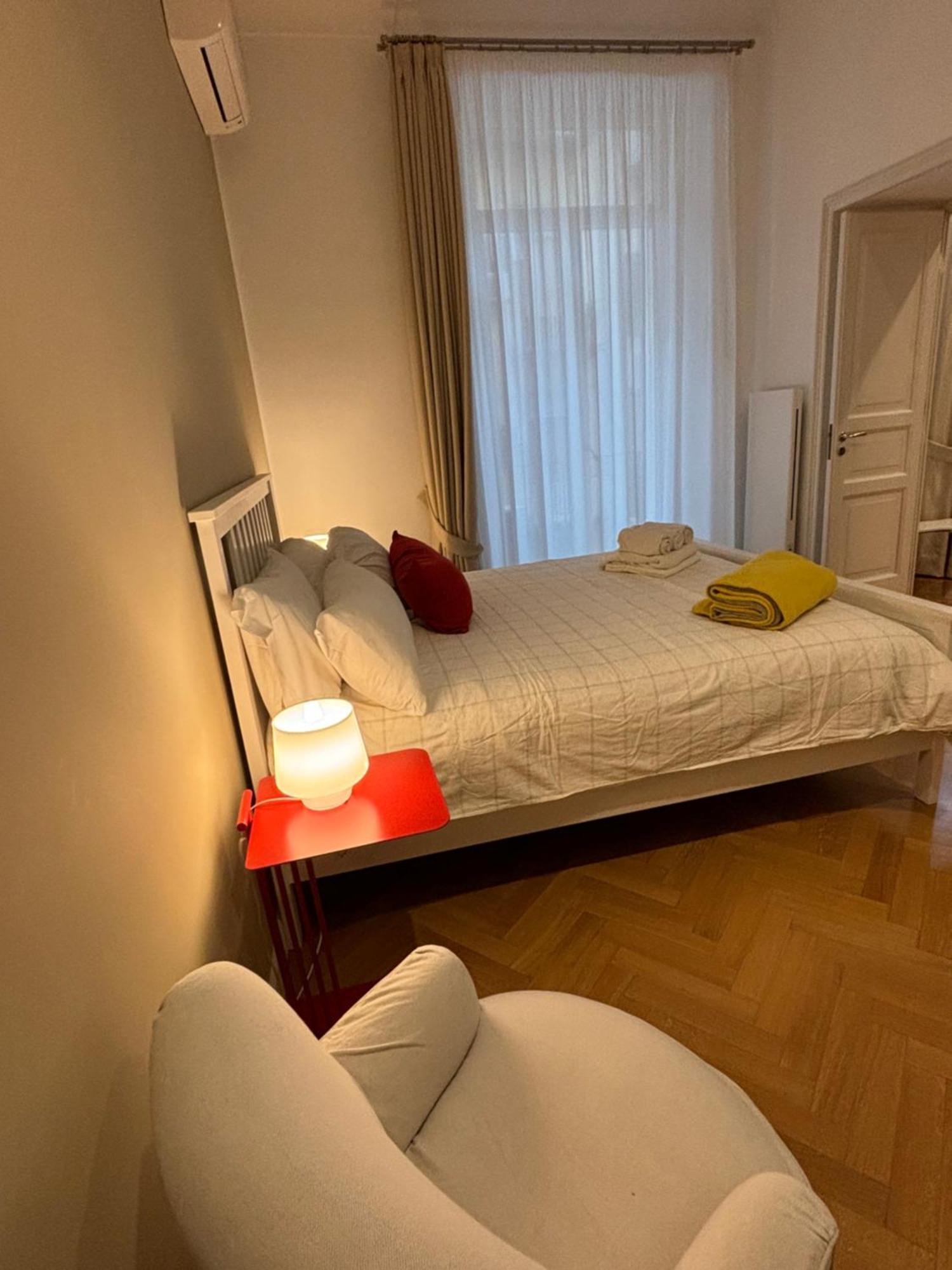 Napoliforever Chiaia Apartment Ngoại thất bức ảnh